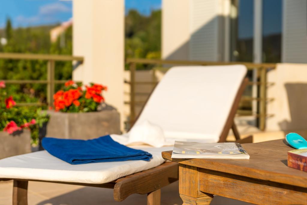 Legrena Beach Villa 苏尼翁 外观 照片