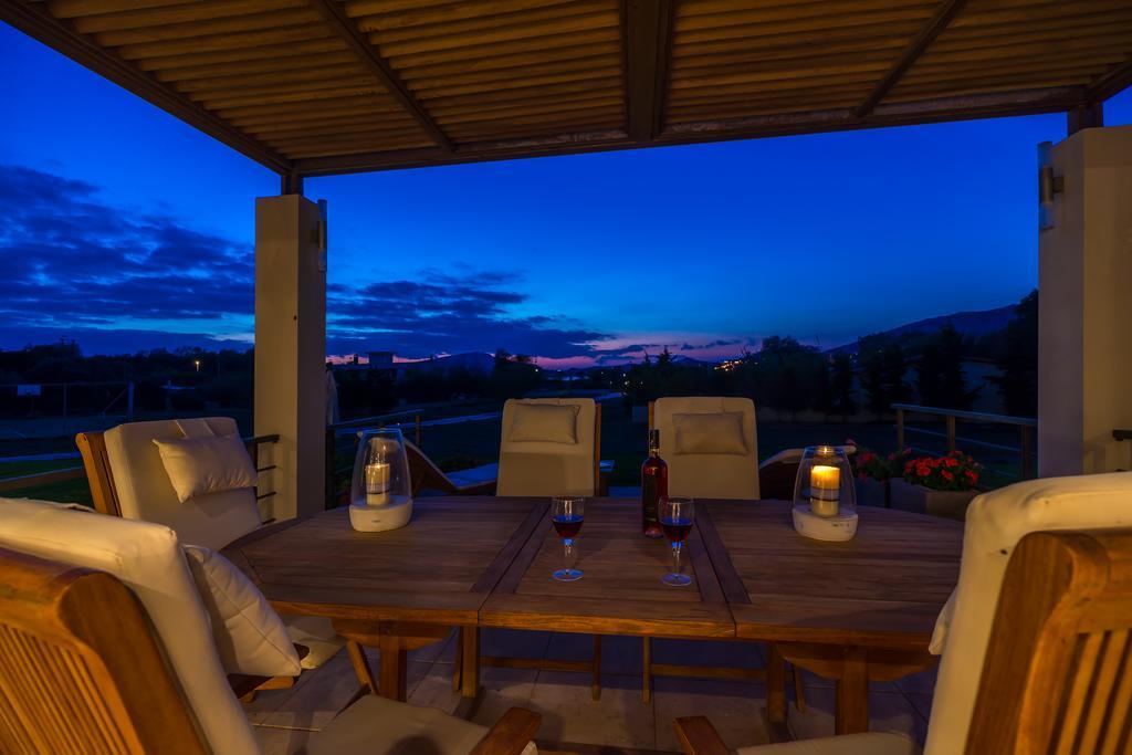 Legrena Beach Villa 苏尼翁 外观 照片