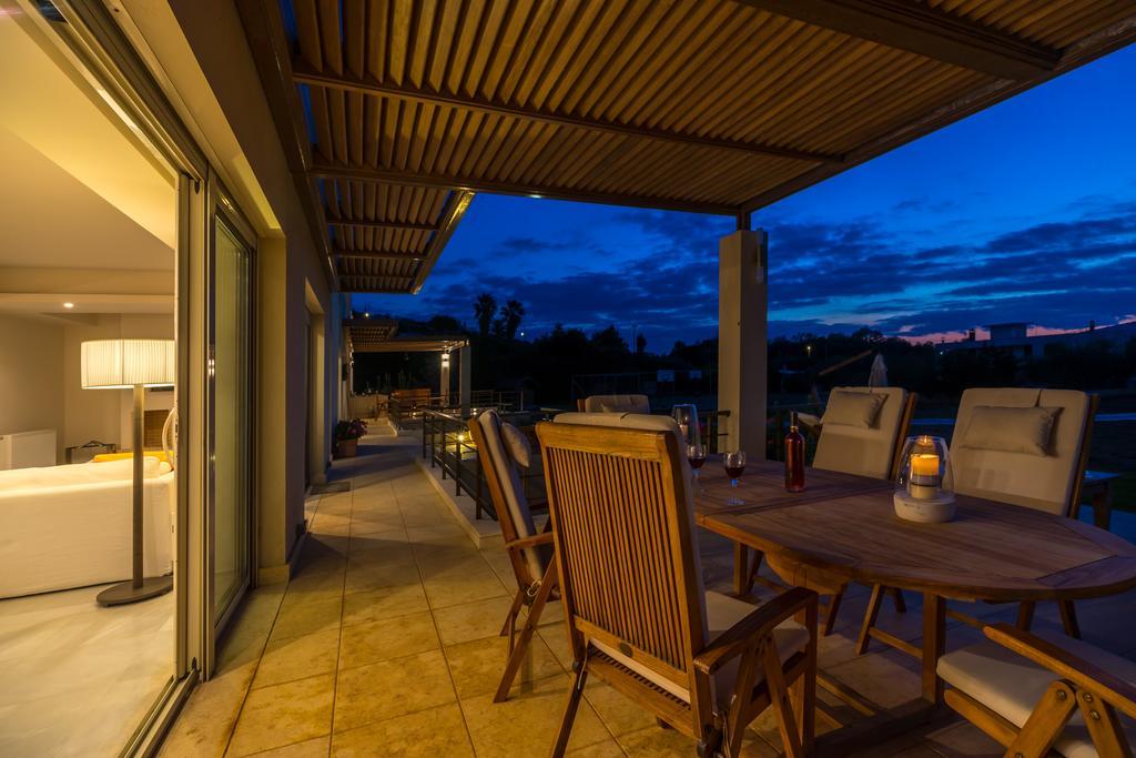 Legrena Beach Villa 苏尼翁 外观 照片